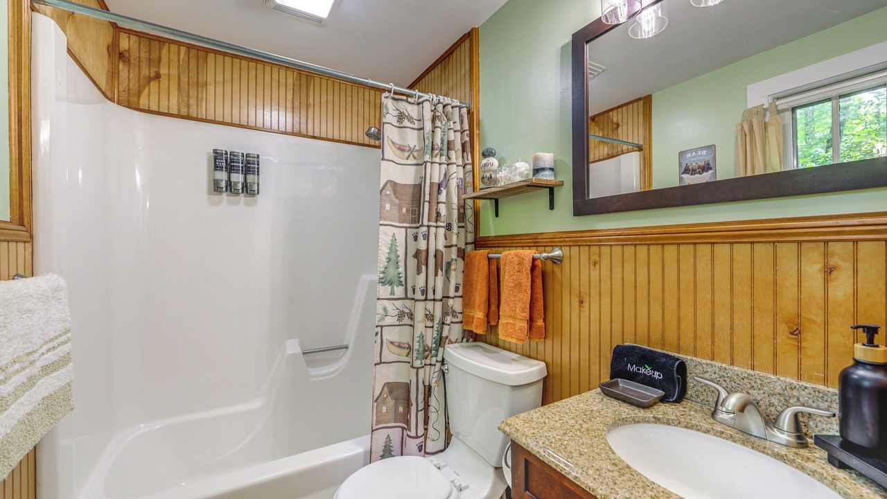 Photo of Bathroom in Maggie Valley