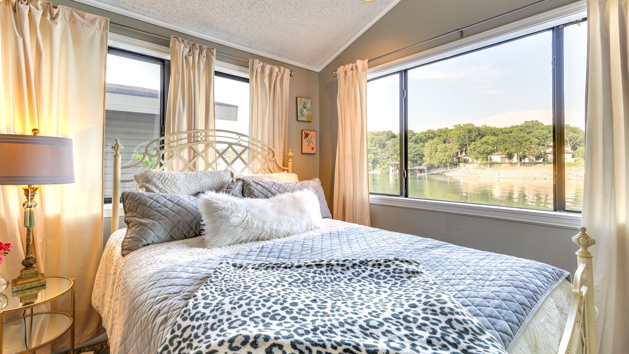 Photo of Bedroom in Vinita