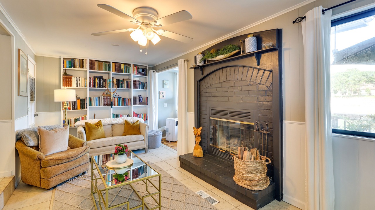 Photo of Livingroom in Vinita