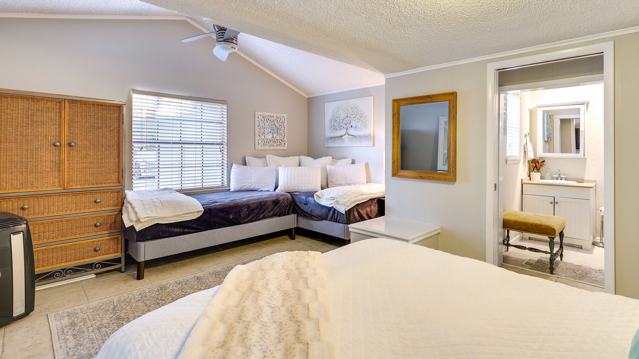 Photo of Bedroom in Vinita
