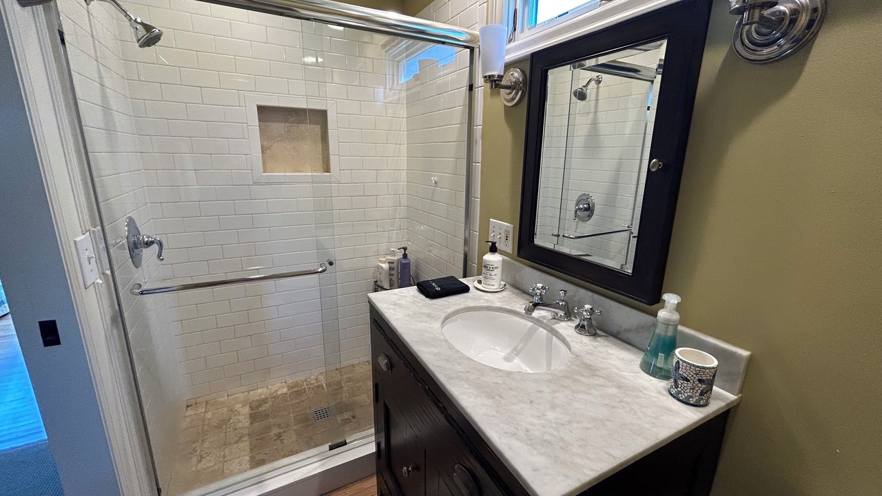 Photo of Bathroom in East Queen Anne