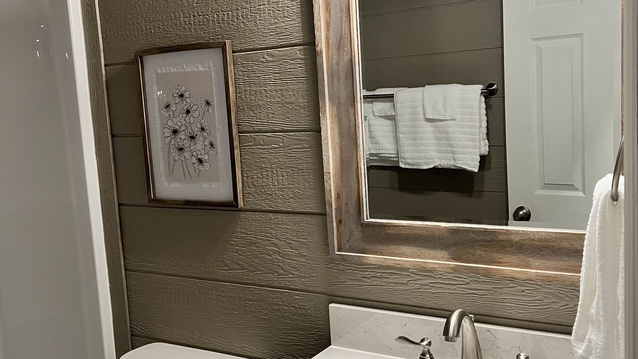 Photo of Bathroom in Chestnut Mound