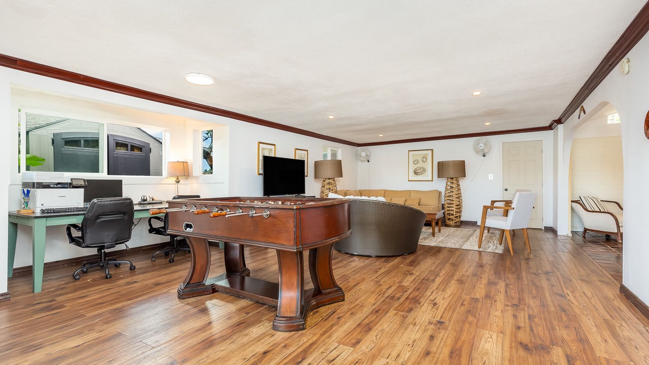 Photo of Bedroom in Portlock