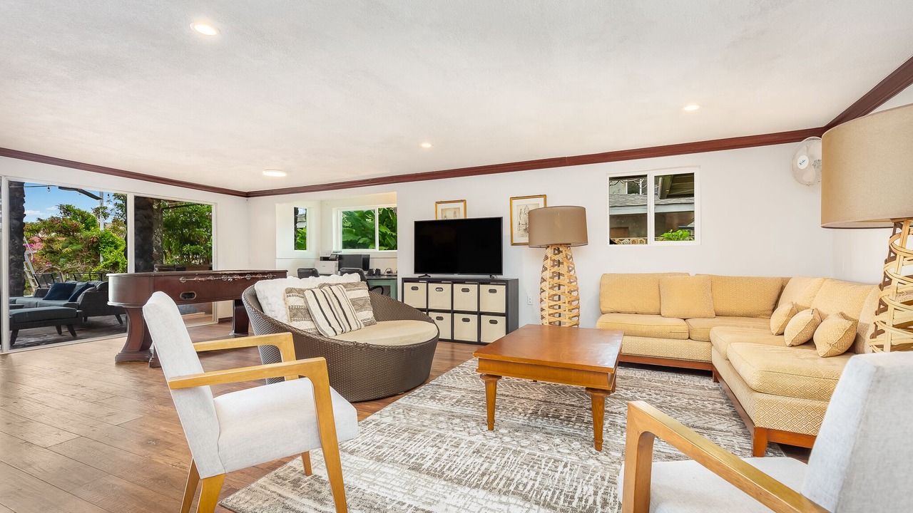 Photo of Livingroom in Portlock