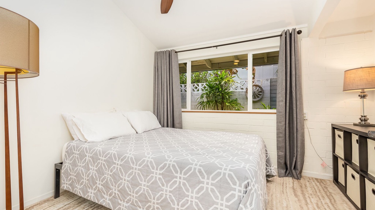 Photo of Bedroom in Portlock