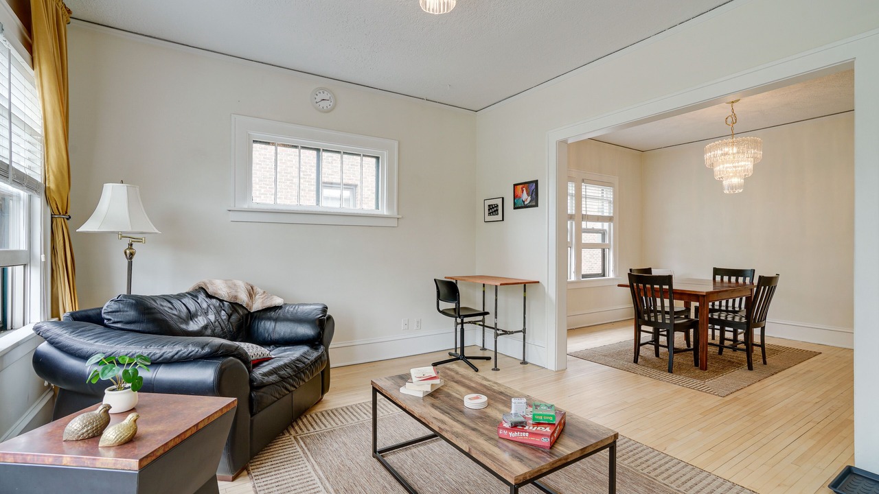 Photo of Livingroom in Elliot Park