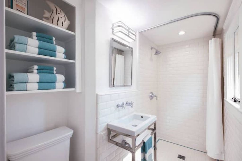 Photo of Bathroom in Mission Hills