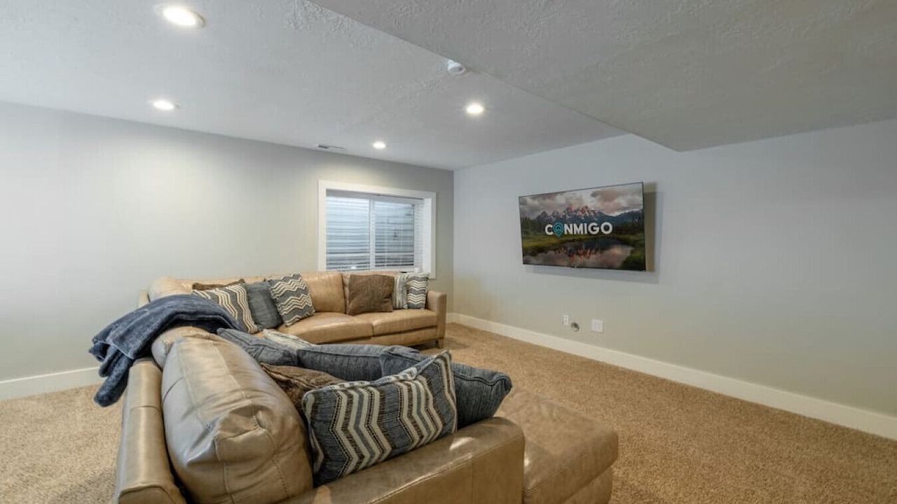 Photo of Bedroom in Daybreak