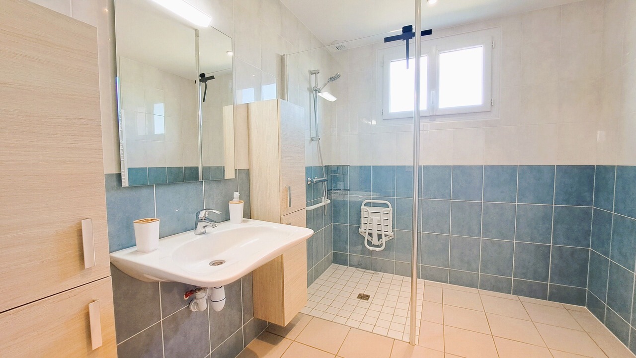 Photo of Bathroom in Saint-Branchs