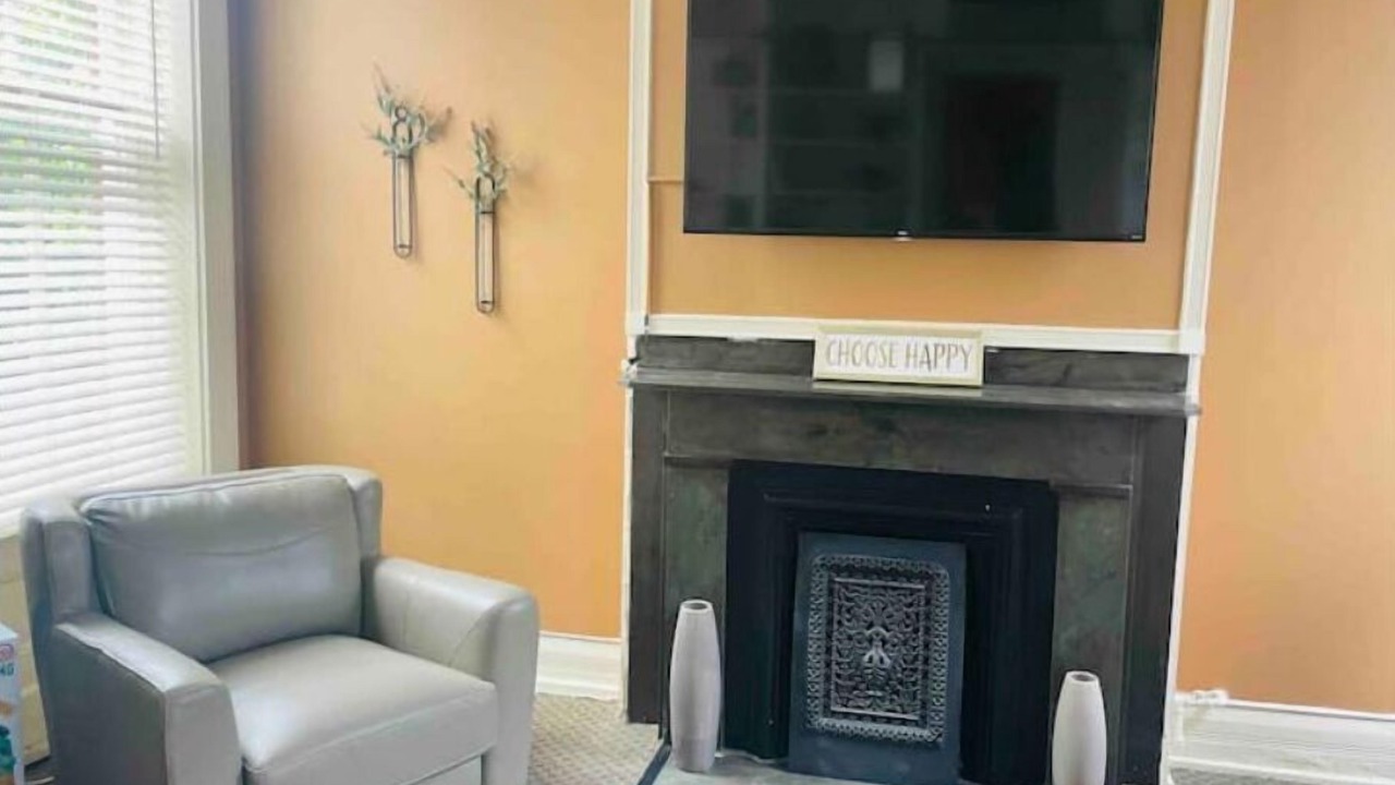 Photo of Livingroom in West Freemason