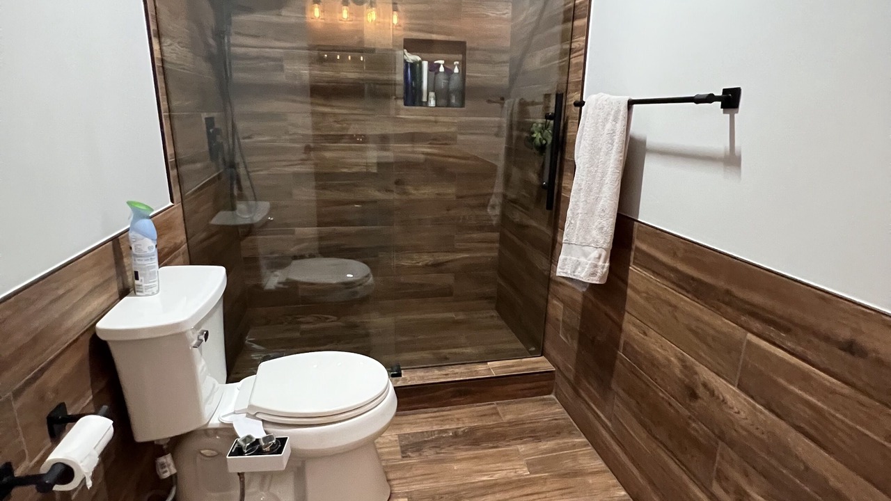 Photo of Bathroom in Elgin