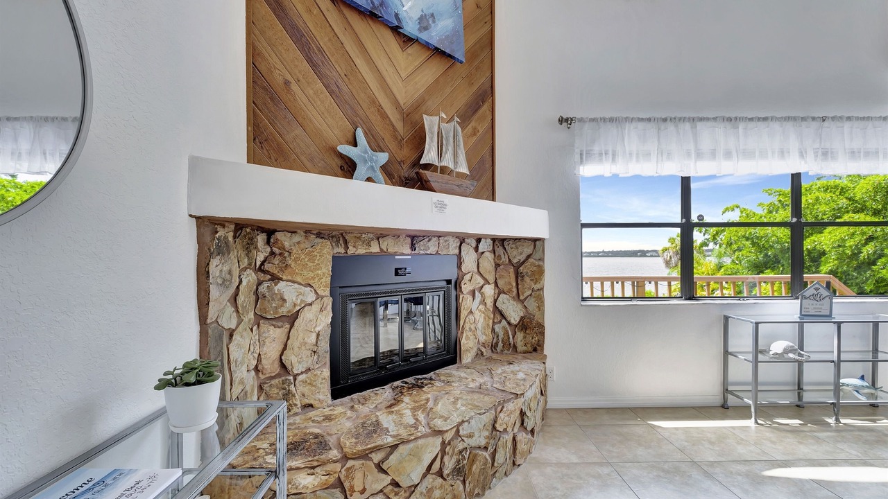 Photo of Livingroom in Oldsmar