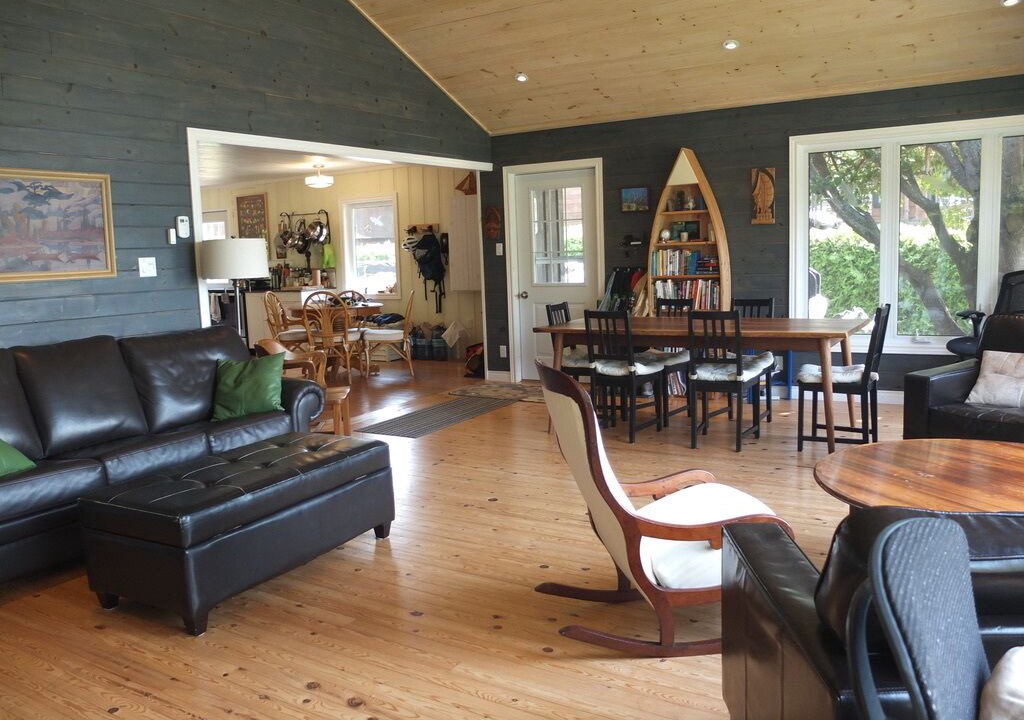 Photo of Bedroom in Colpoys Bay