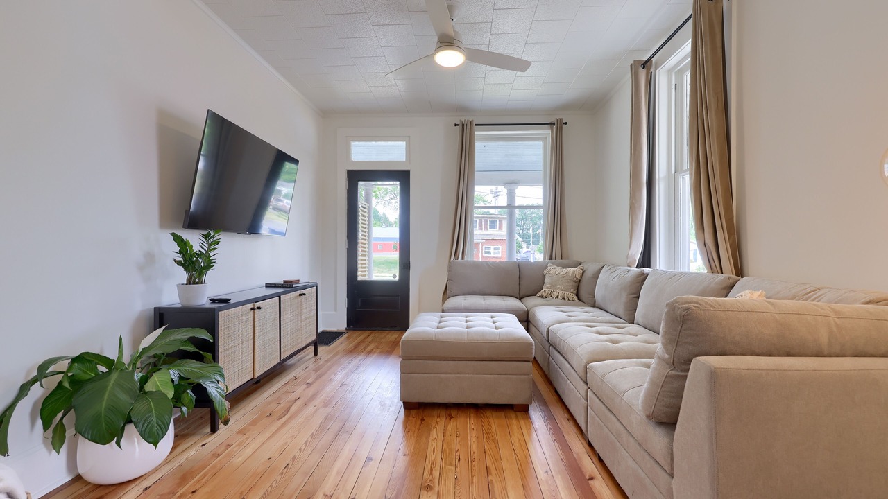 Photo of Livingroom in Rheems