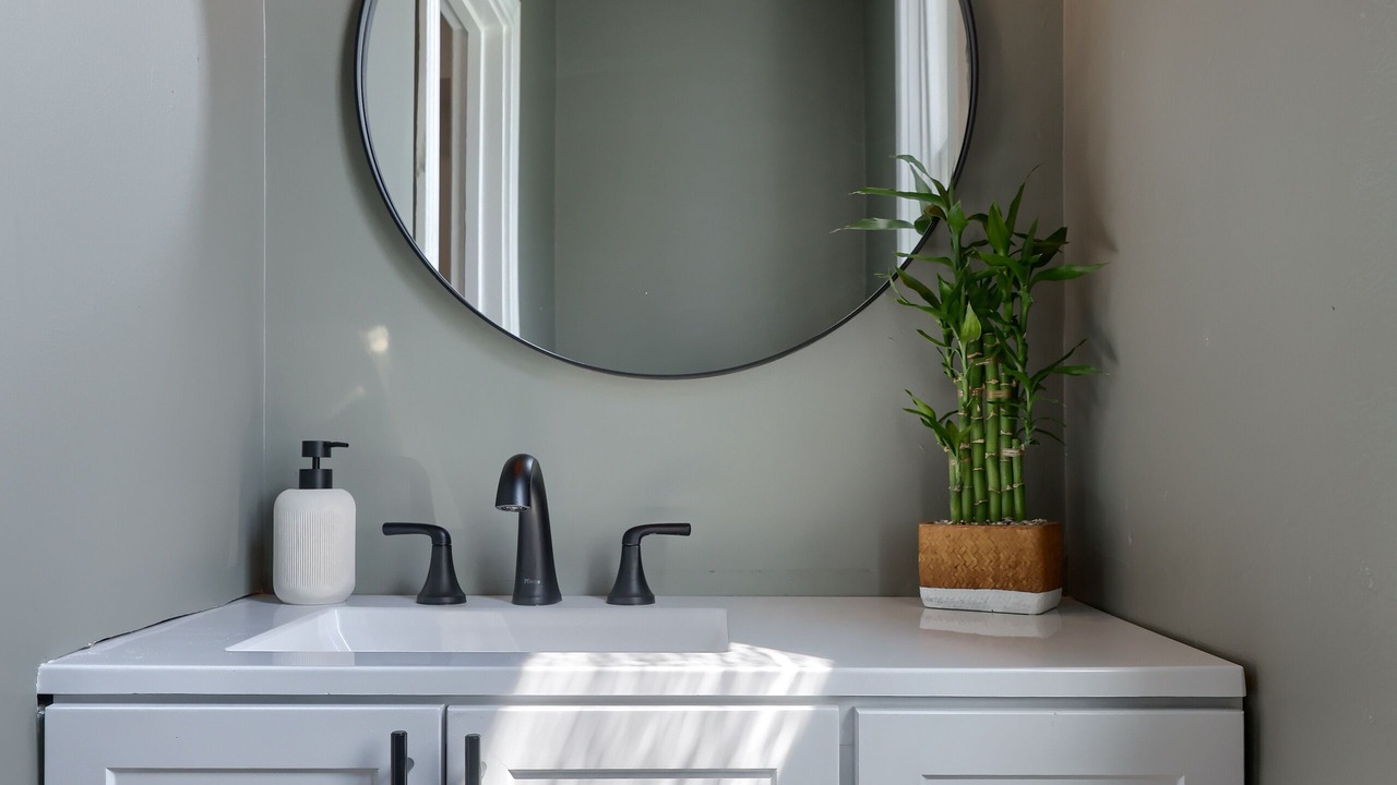 Photo of Bathroom in Rheems