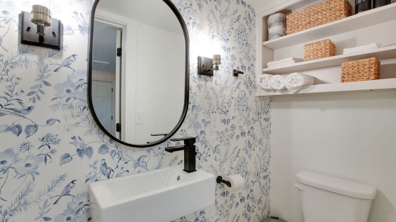 Photo of Bathroom in Groveoak