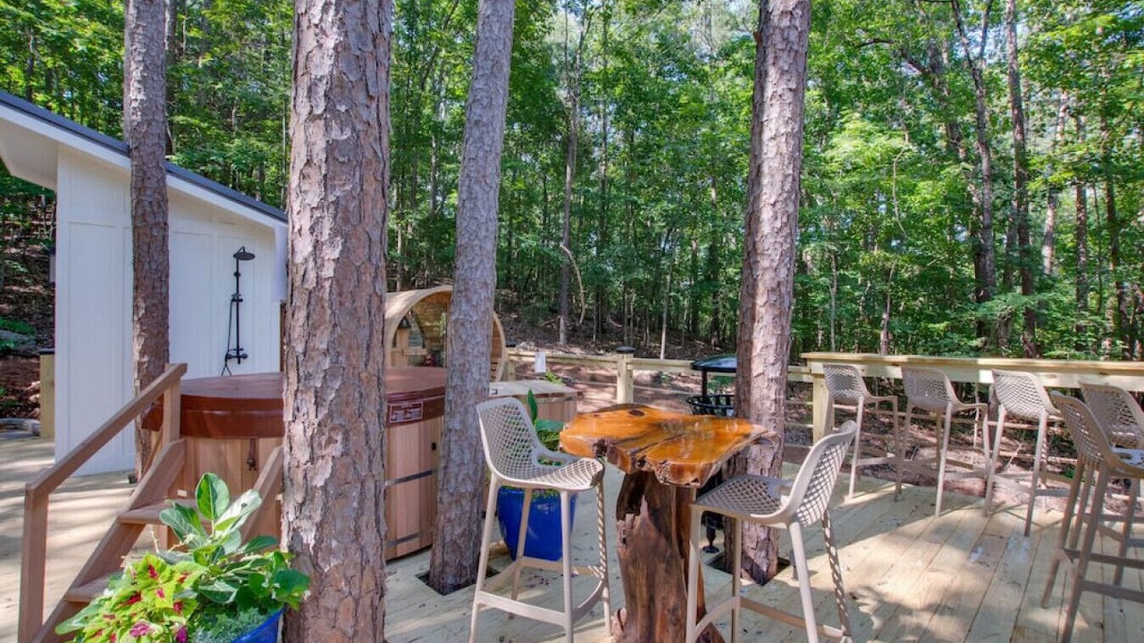 Photo of Outdoor in Groveoak