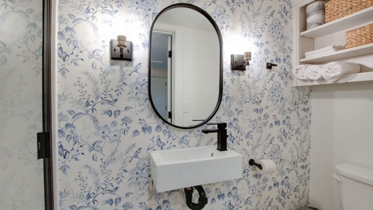 Photo of Bathroom in Groveoak