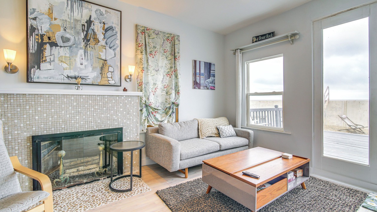 Photo of Livingroom in Brant Rock