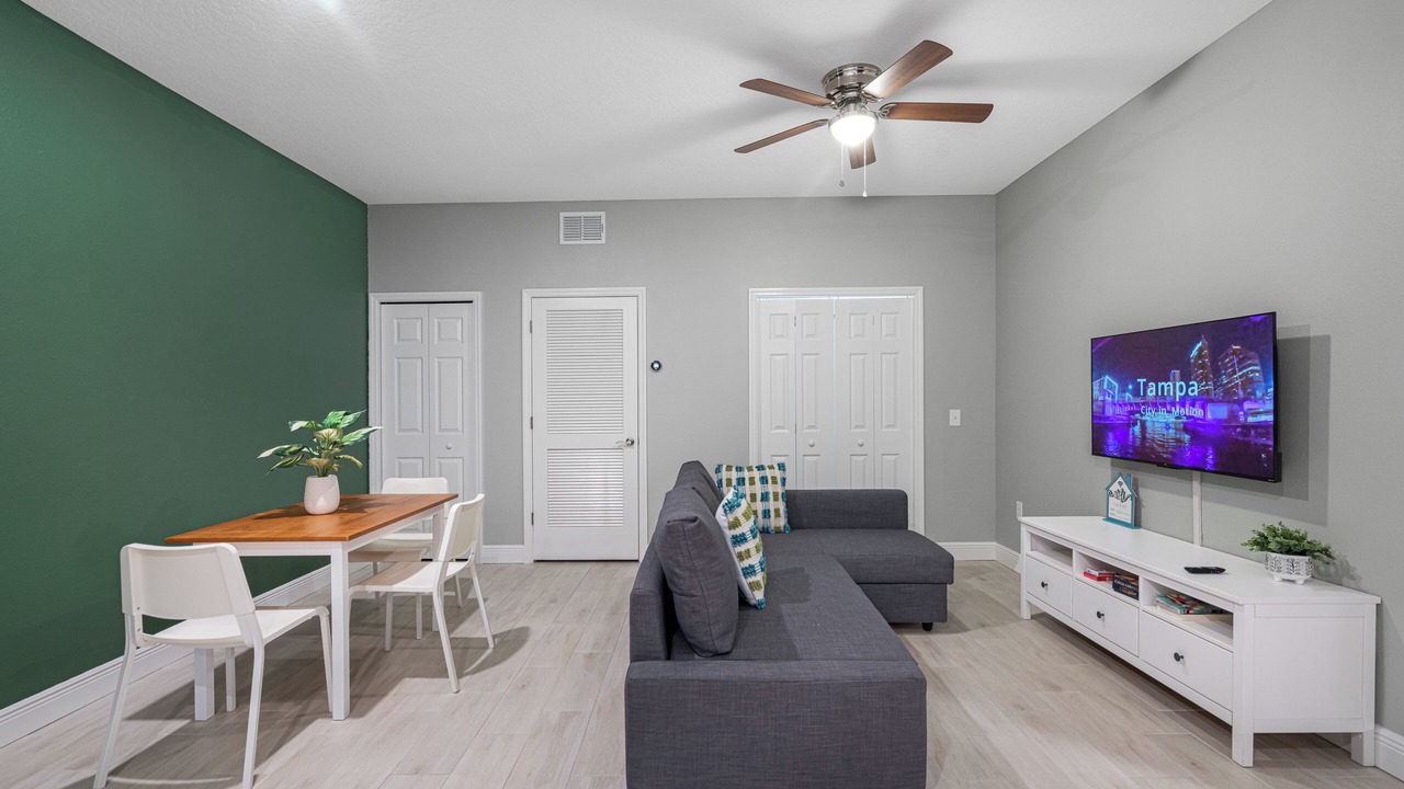 Photo of Livingroom in Tampa