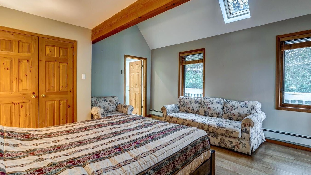 Photo of Bedroom in Oro-Medonte