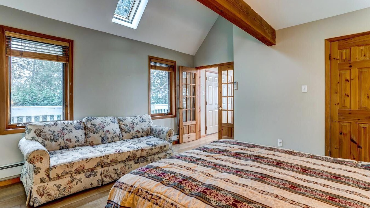 Photo of Bedroom in Oro-Medonte