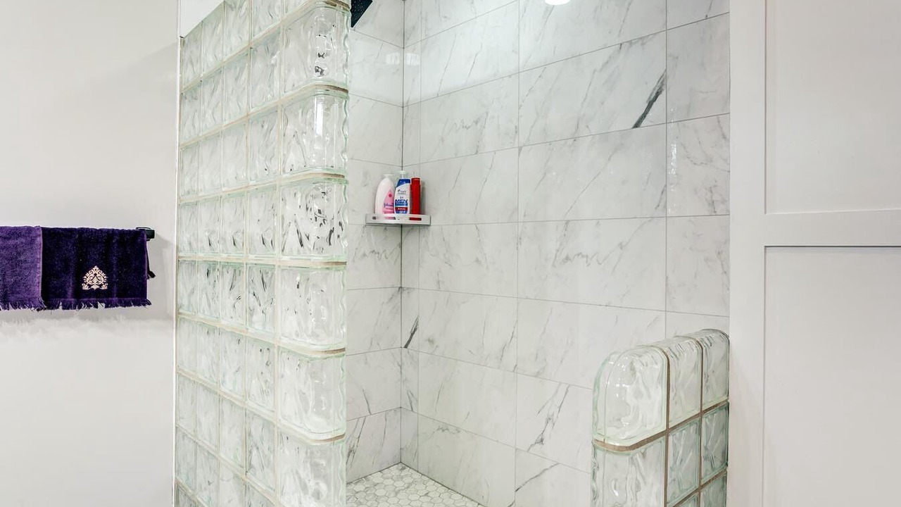 Photo of Bathroom in Oro-Medonte