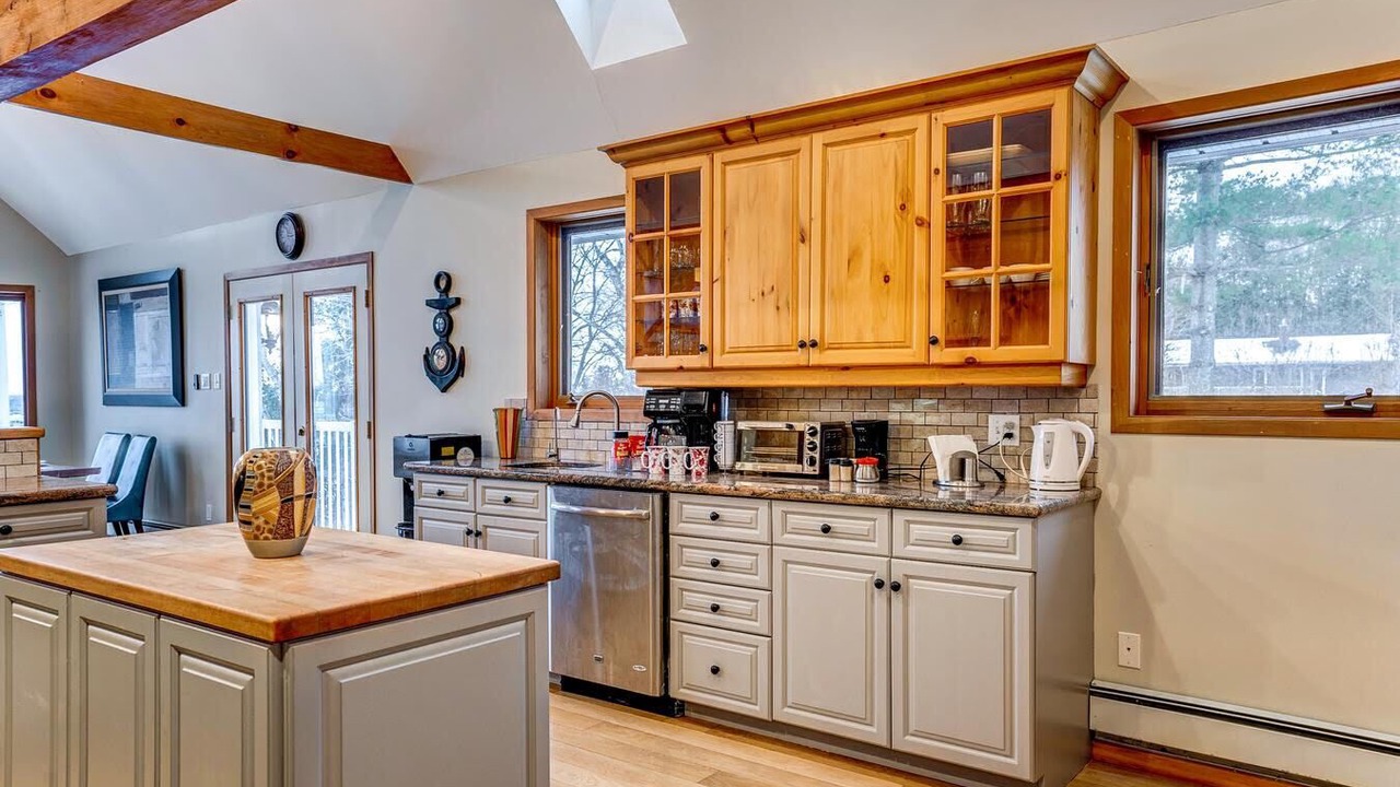 Photo of Kitchen in Oro-Medonte