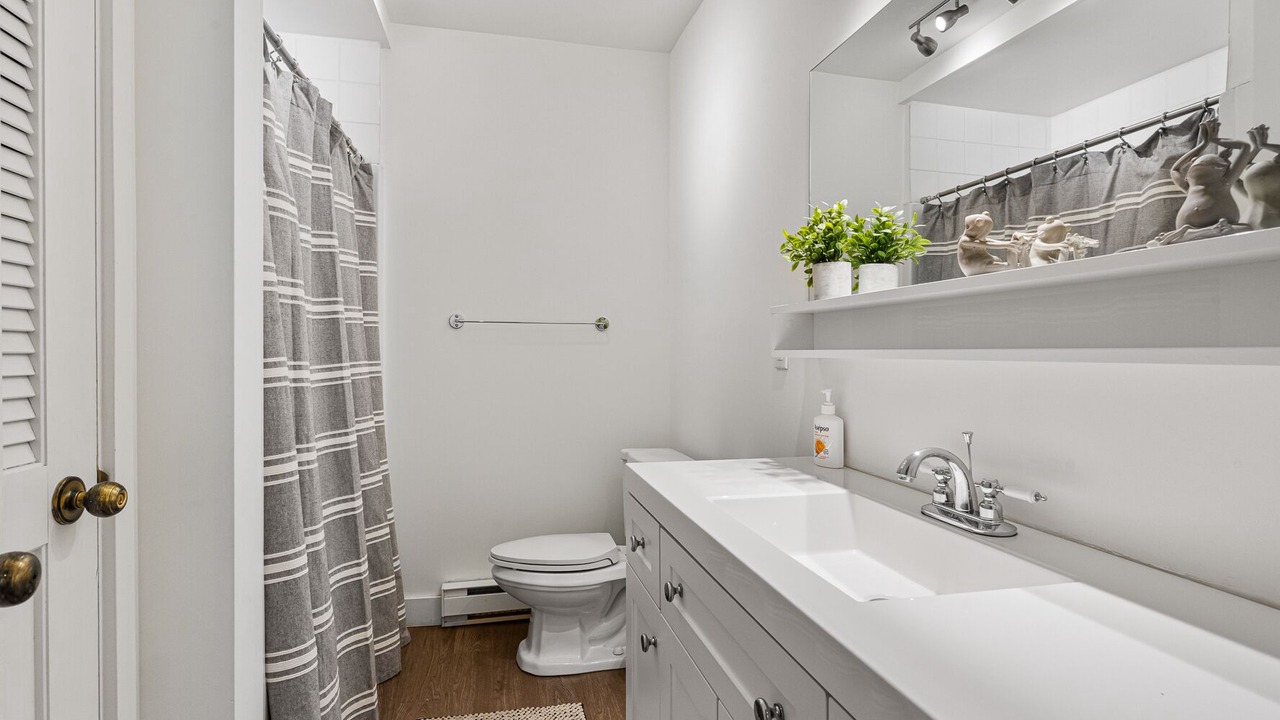 Photo of Bathroom in Lac-Superieur