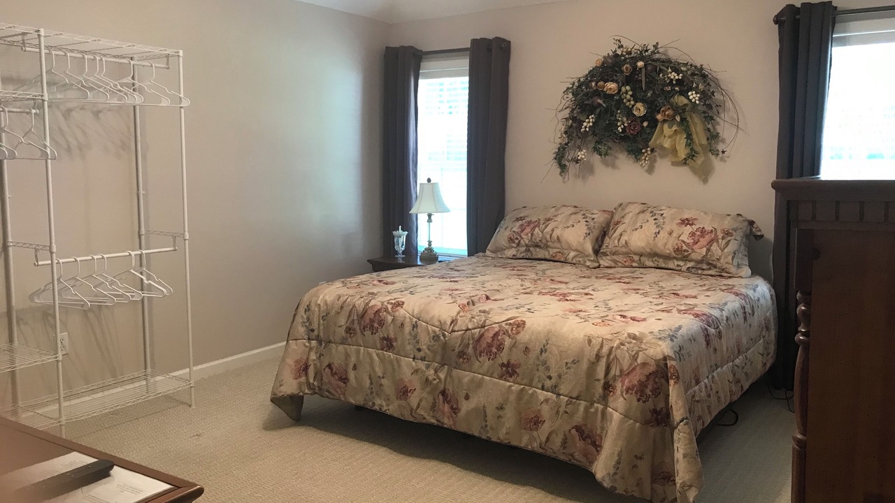 Photo of Bedroom in Oakland