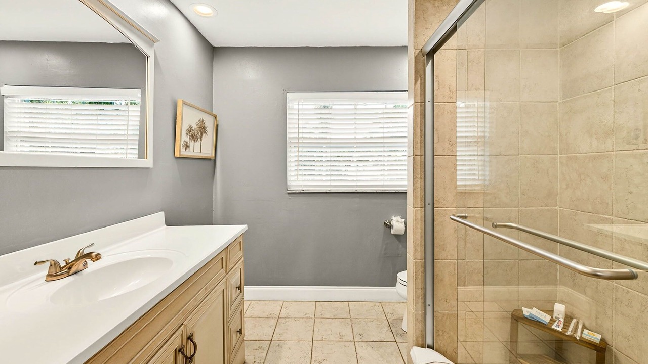 Photo of Bathroom in Seminole