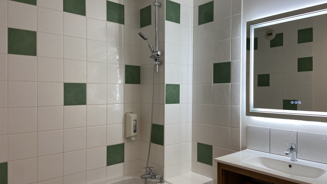 Photo of Bathroom in Homps