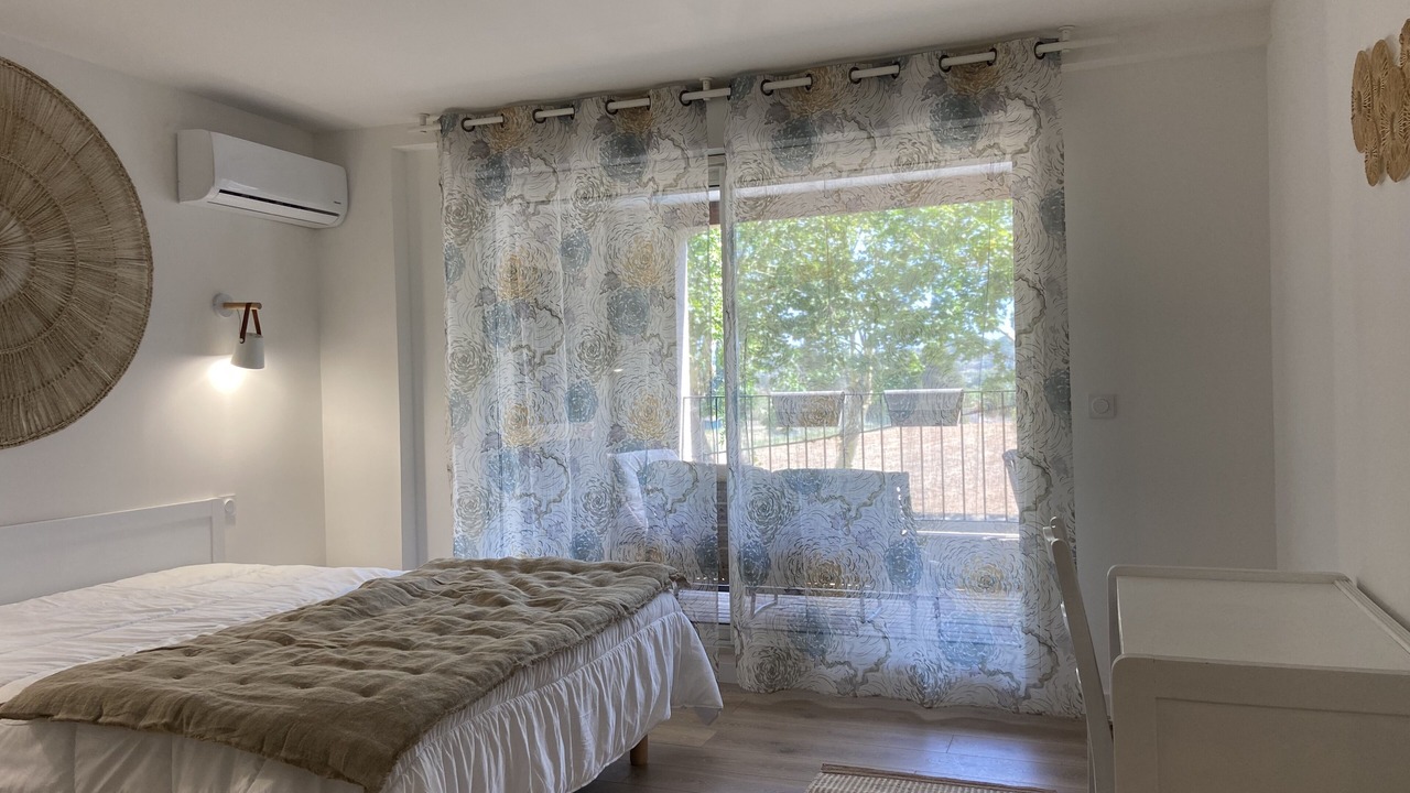 Photo of Bedroom in Homps