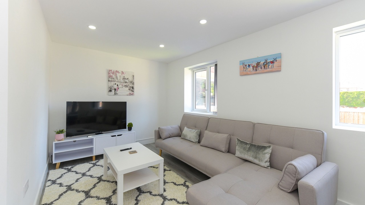 Photo of Livingroom in Gedling