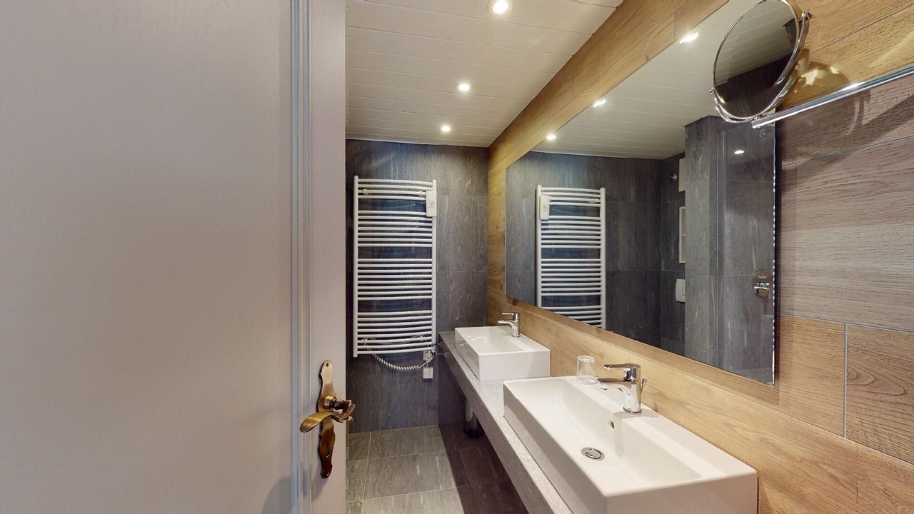 Photo of Bathroom in Champfer