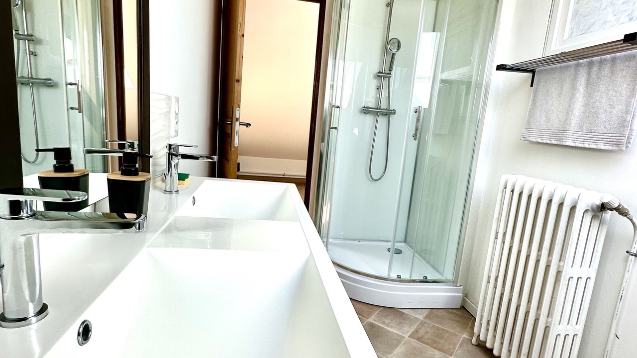 Photo of Bathroom in Culan