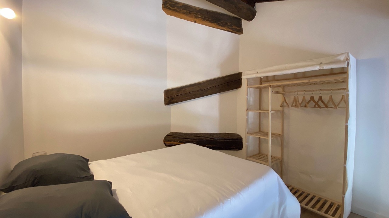 Photo of Bedroom in Homps