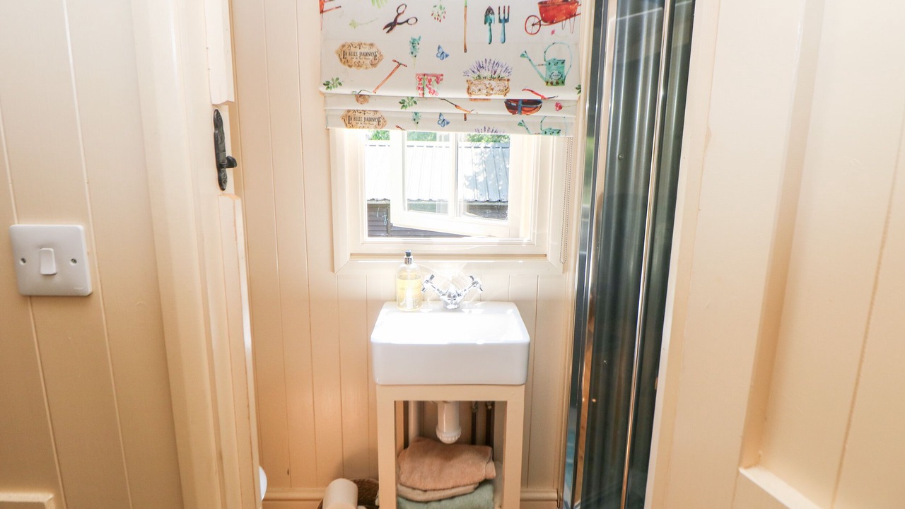 Photo of Bathroom in Castleton