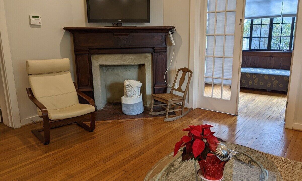 Photo of Livingroom in Downtown