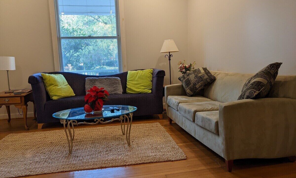 Photo of Livingroom in Downtown