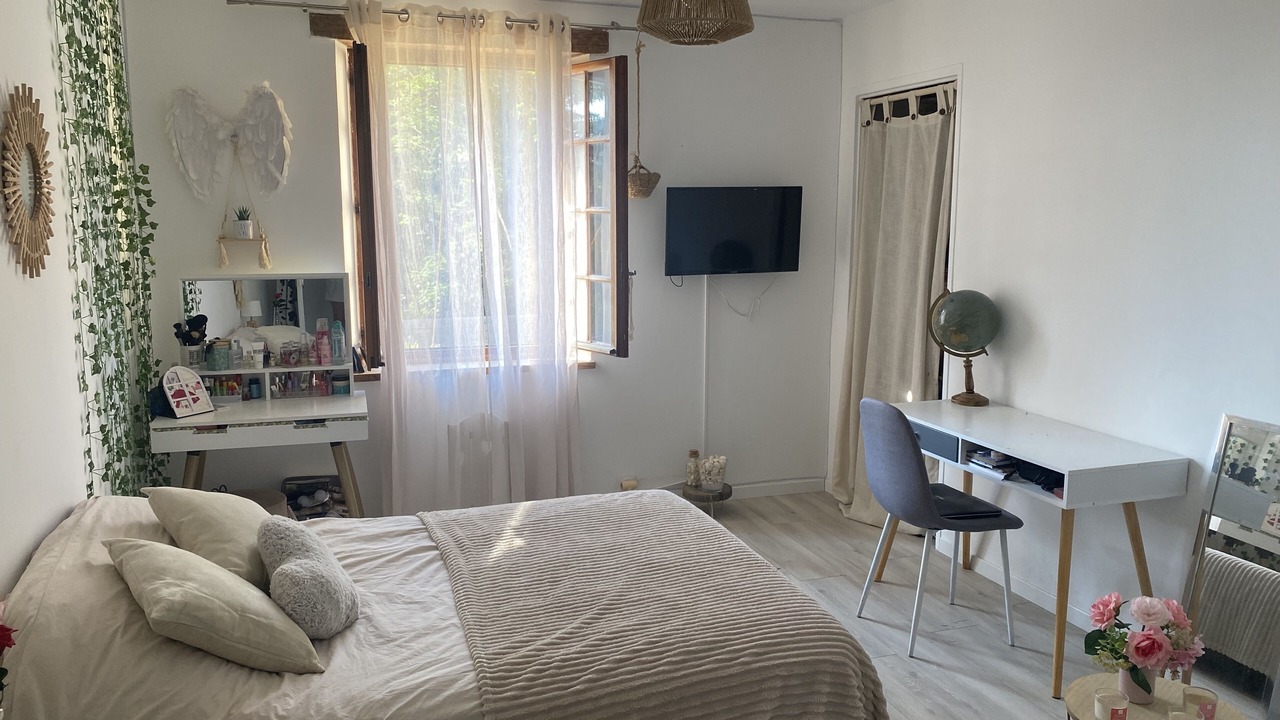 Photo of Bedroom in Pujaut