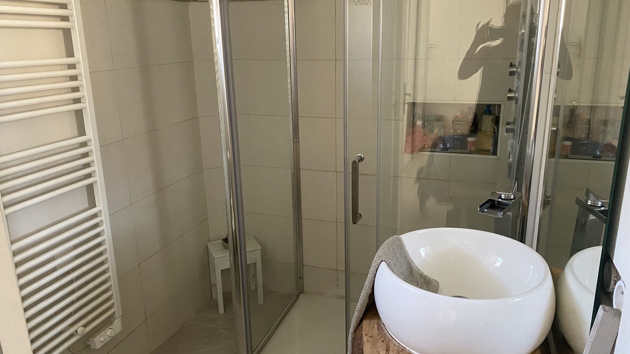 Photo of Bathroom in Pujaut