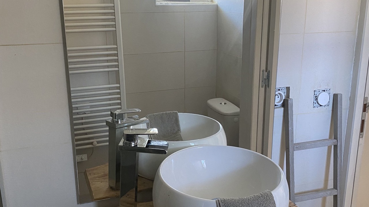 Photo of Bathroom in Pujaut