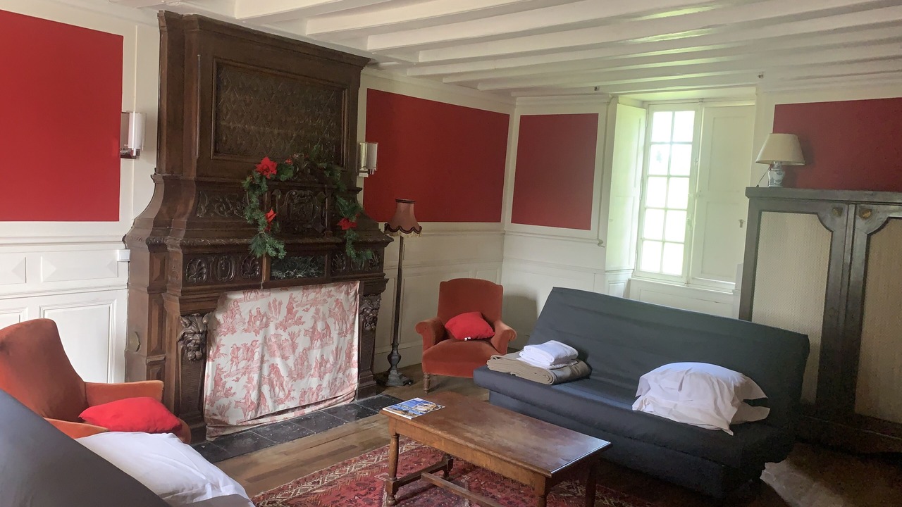 Photo of Livingroom in Becon-les-Granits