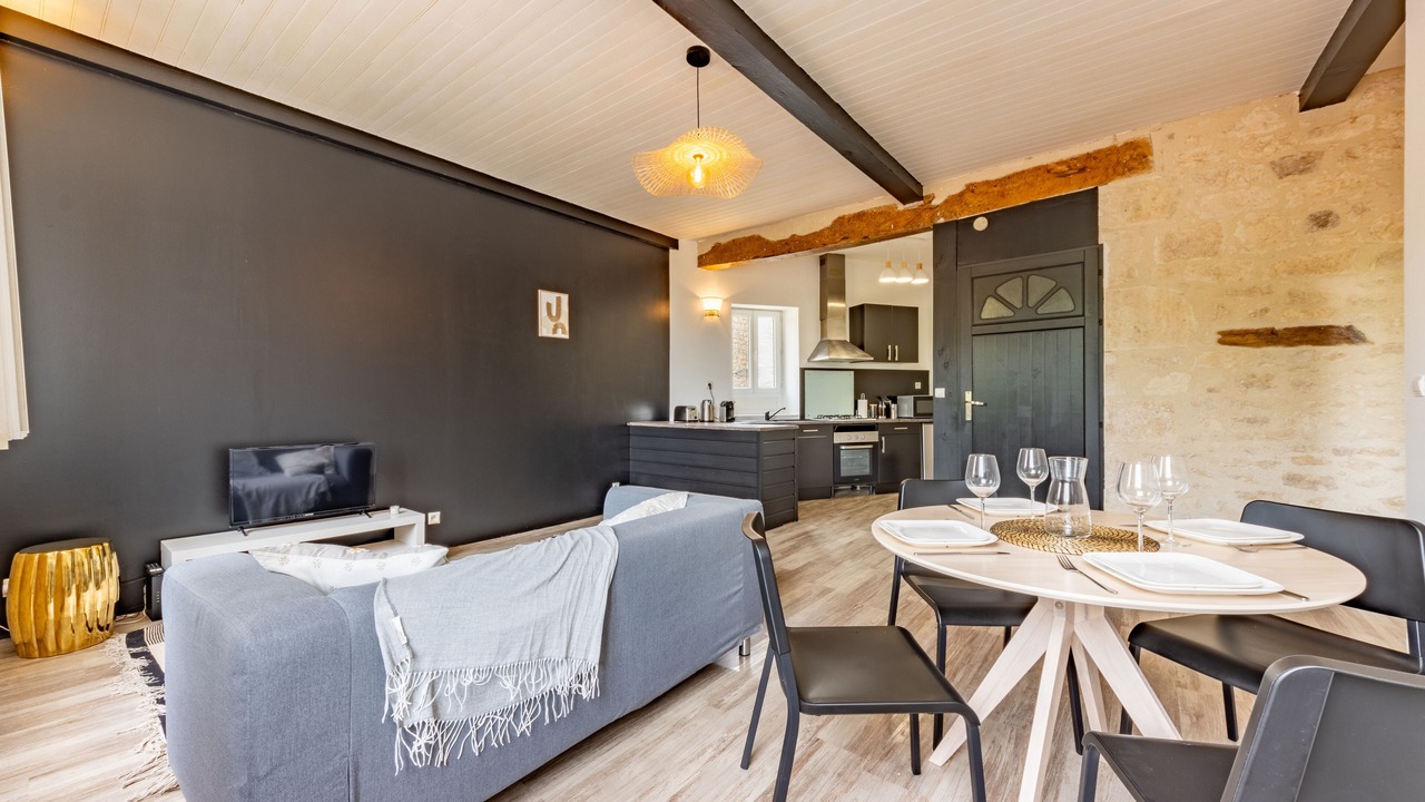 Photo of Livingroom in Montaigu-de-Quercy