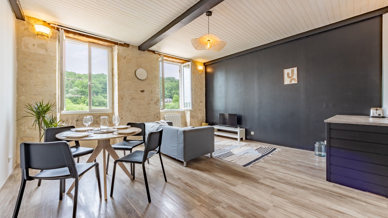 Photo of Livingroom in Montaigu-de-Quercy