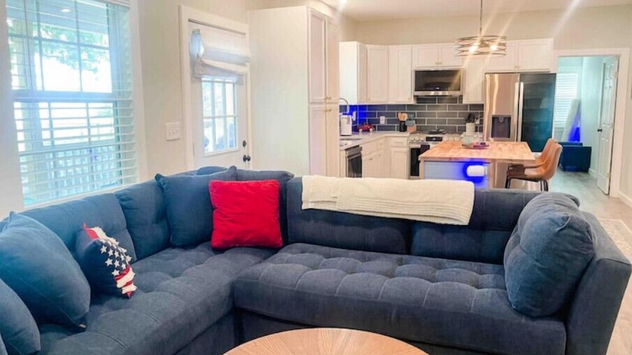 Photo of Livingroom in Lavon