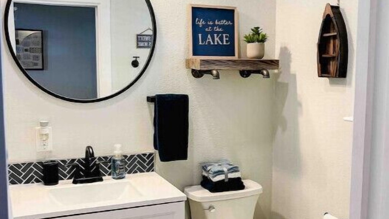Photo of Bathroom in Lavon