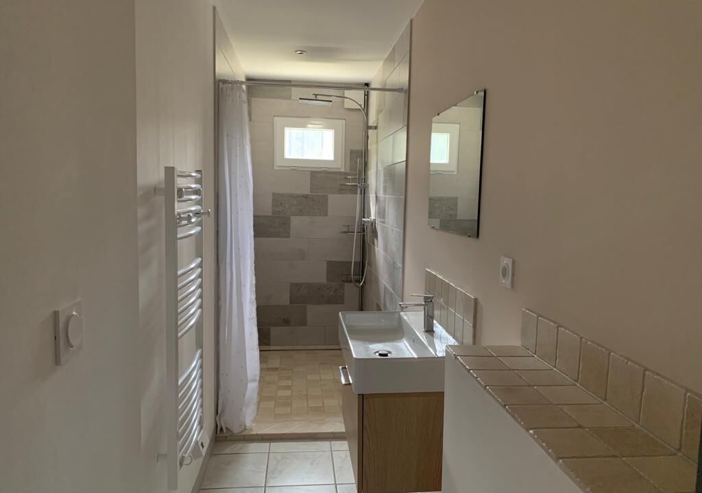 Photo of Bathroom in Saint-Christol-de-Rodieres