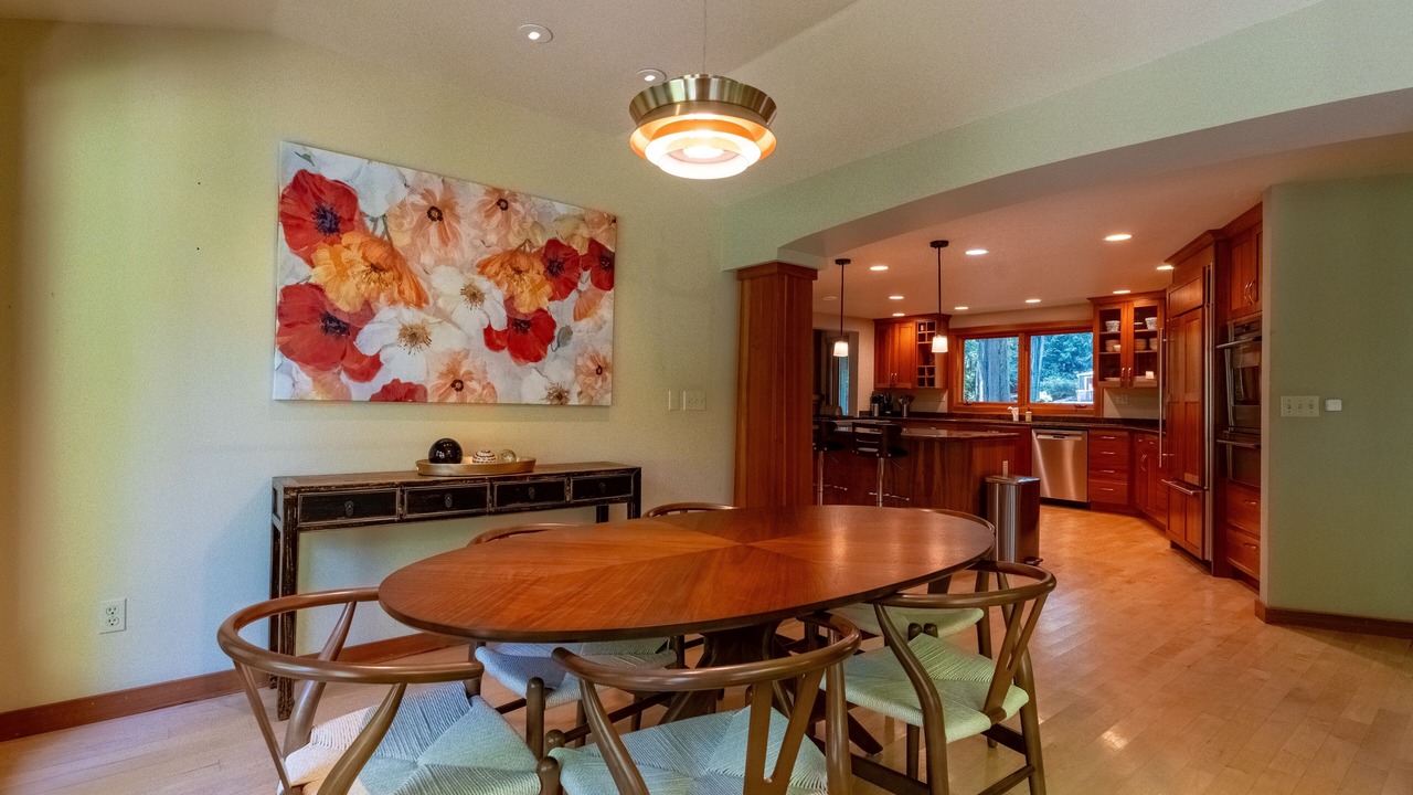 Photo of Livingroom in Bridle Trails